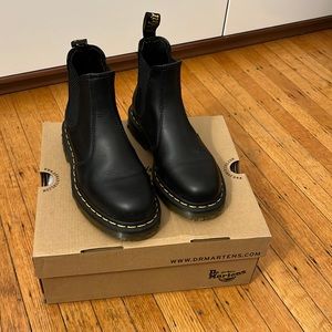BRAND NEW Doc Martens non-slip ankle boots